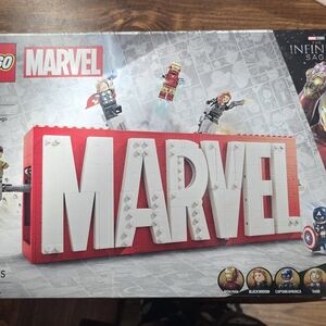 LEGO Marvel Red and White Building Set
